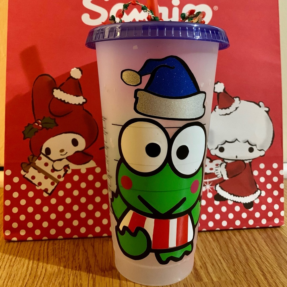 Starbucks Keroppi Christmas Cold Cup - Picture 4 of 5